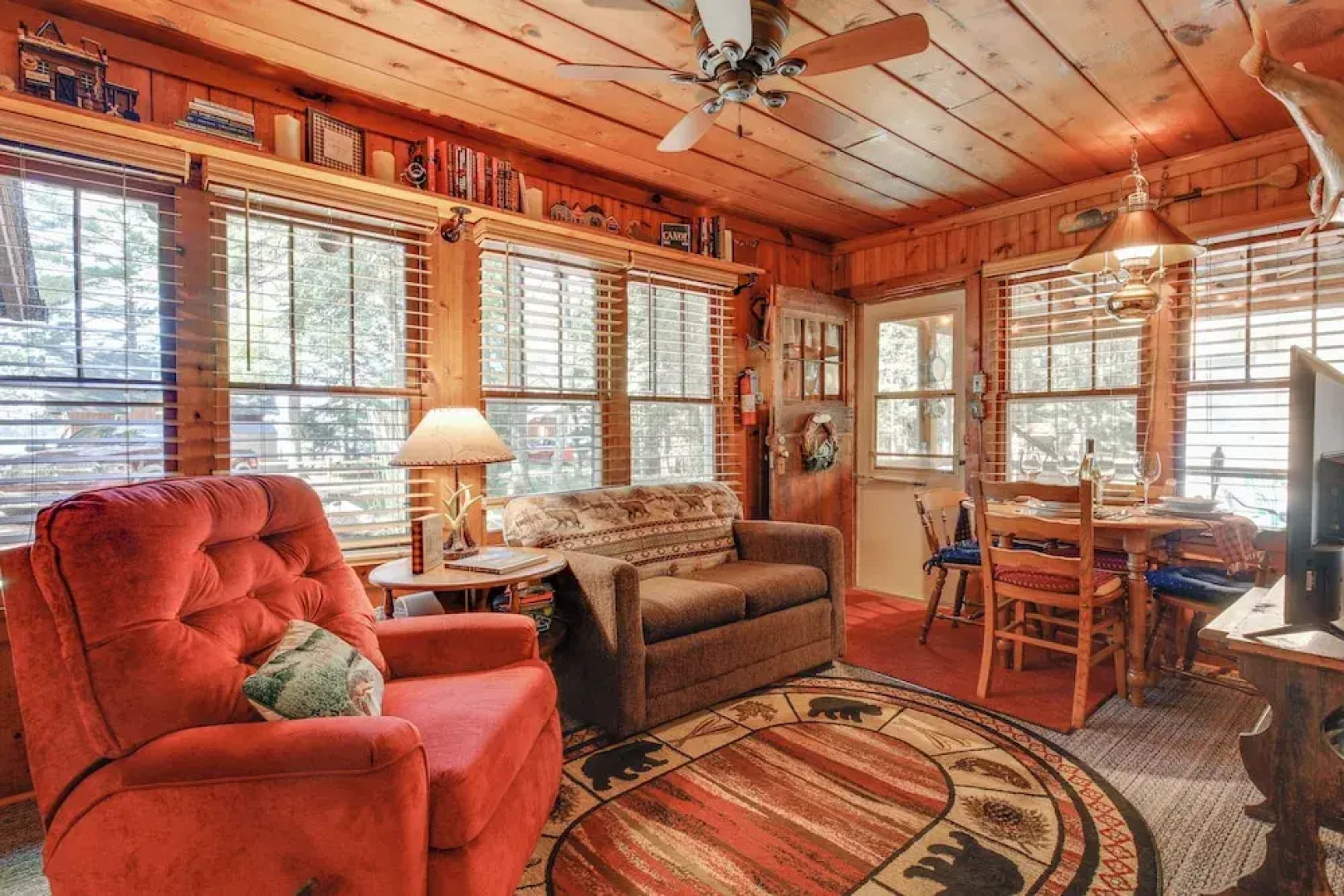 Quaint & Cozy Lake Cabin w/ Dock & Beach Access!