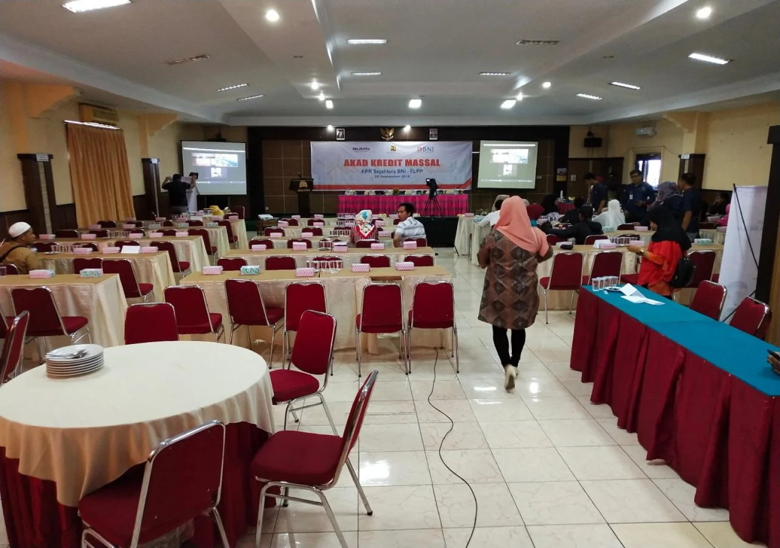 BUKIT KENARI Hotel & Restaurant