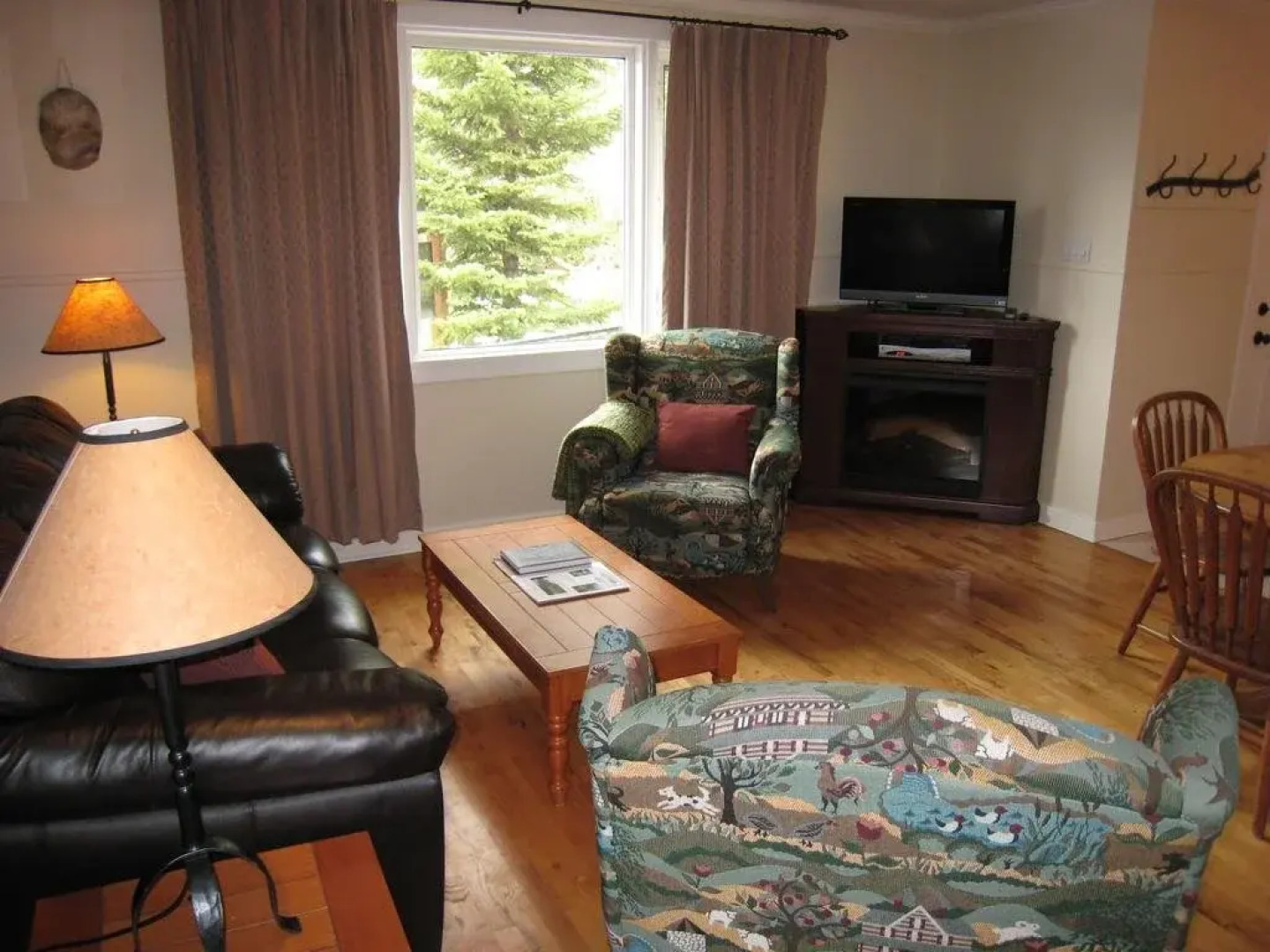 Canadian Rockies Inn - Adults only