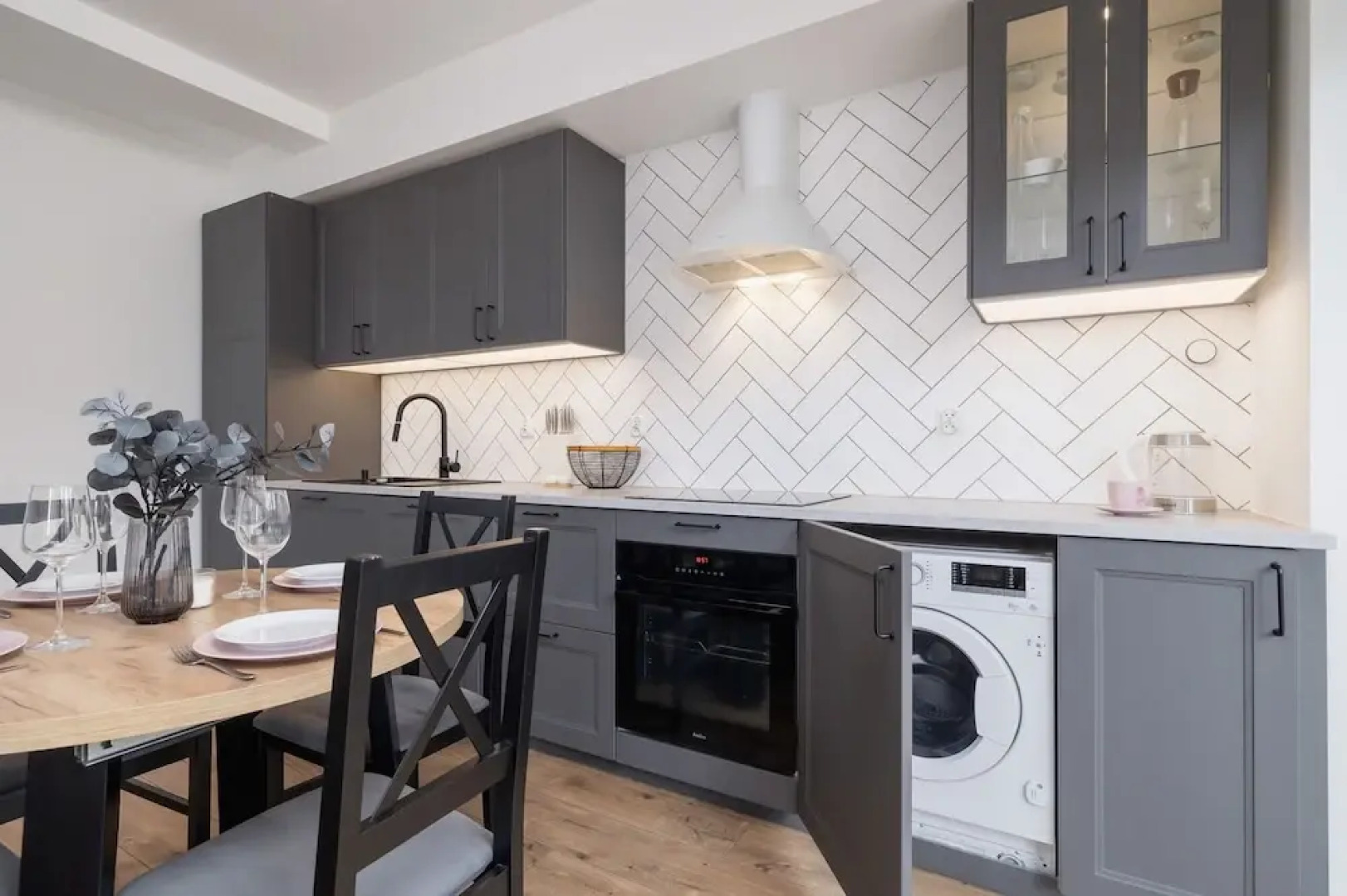 Apartment for 4 in Kraków by Renters