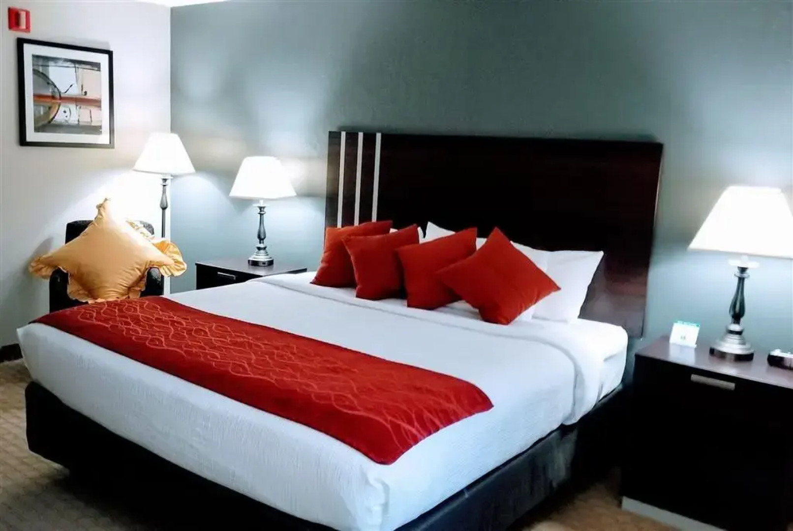 Ramada by Wyndham Bel Aire Erie