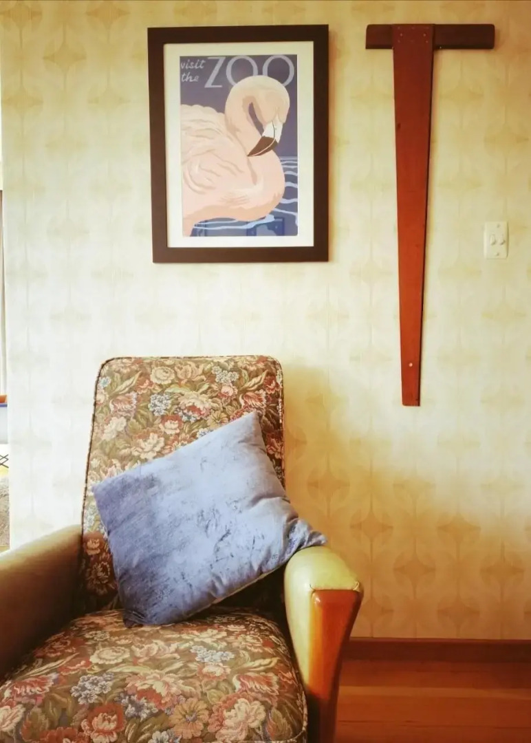 Super Central Cosy Greytown House with Garage