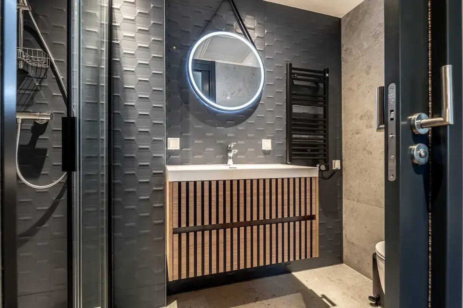 Modern Stay in Historic Delft