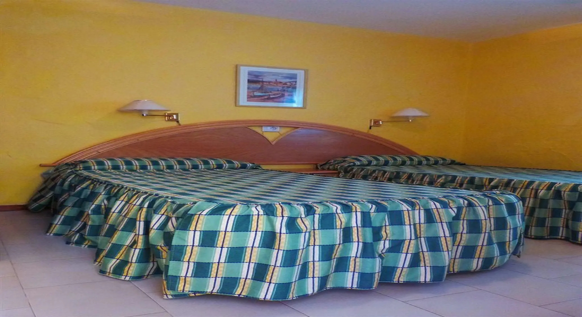 Apartamentos Castillo Beach
