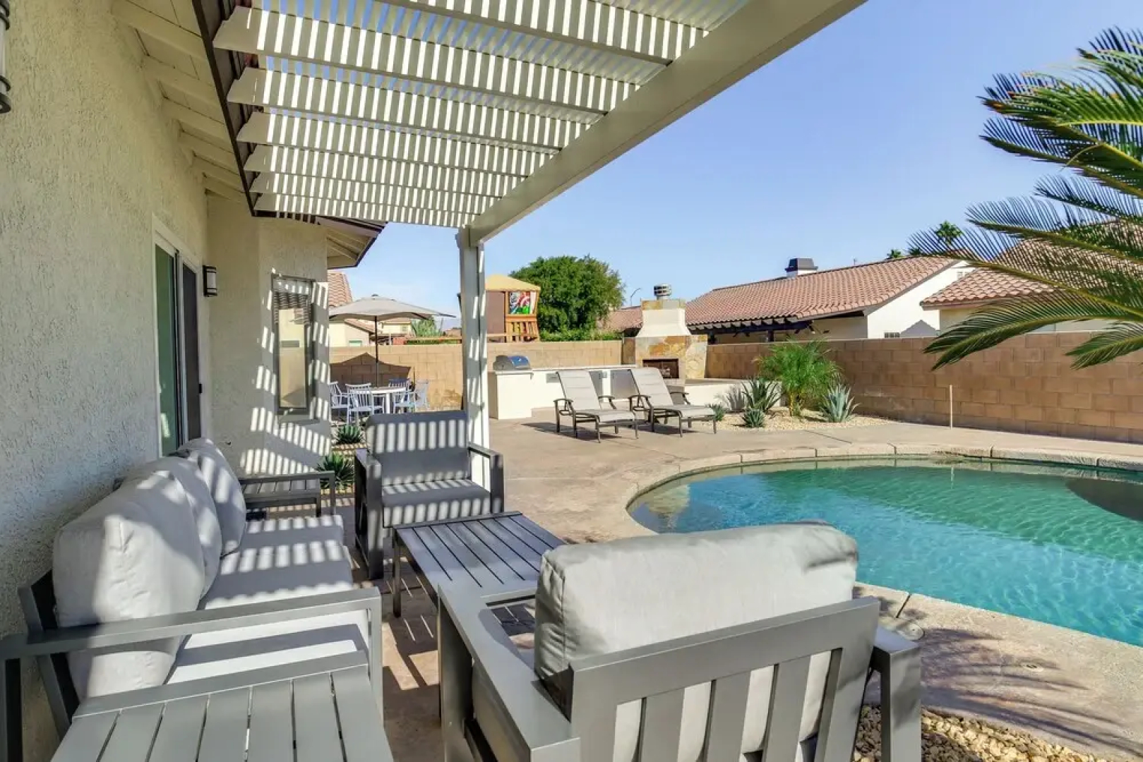 2 Mi to Coachella: Indio Oasis w/ Heated Pool