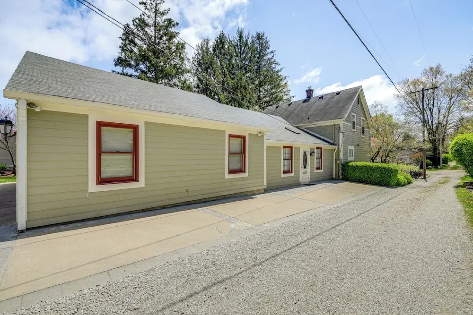 Walk to Main St & Parks: Zionsville Village Home