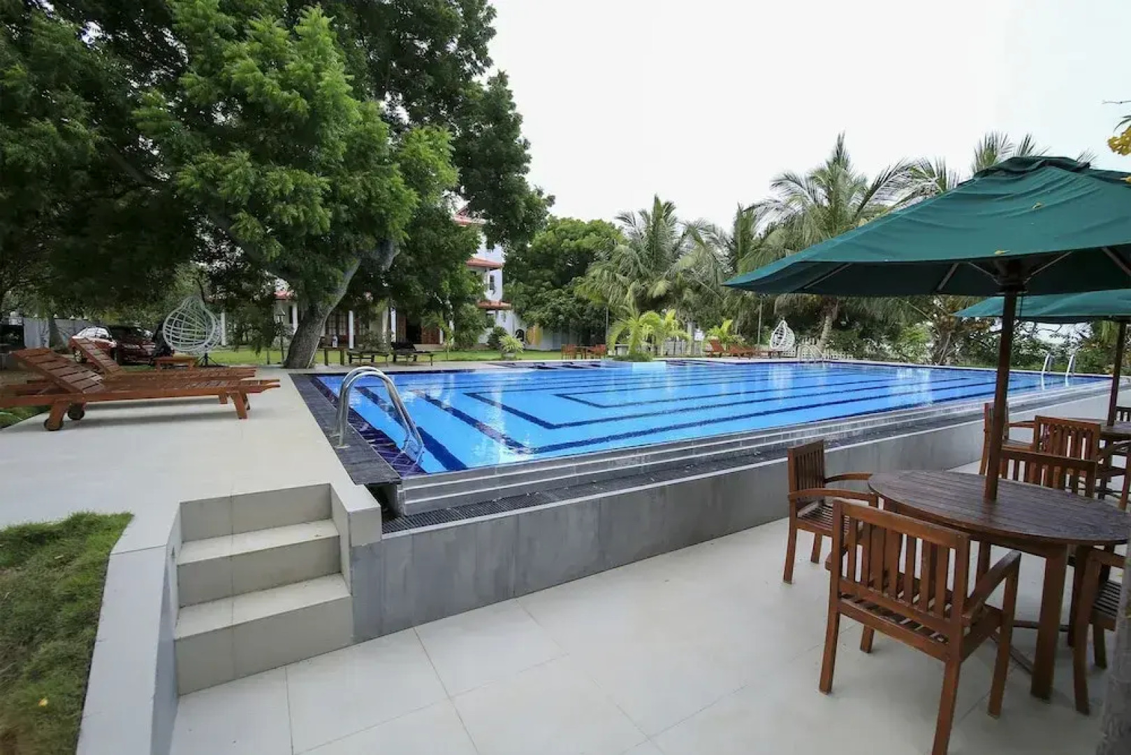 OYO 389 Bay Beach Hotel