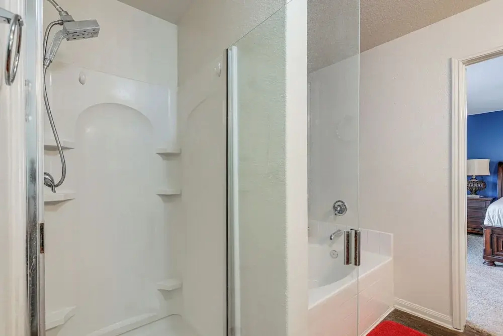 12 Mi to Beach: Texas Gulf Coast Home w/ Fire Pit