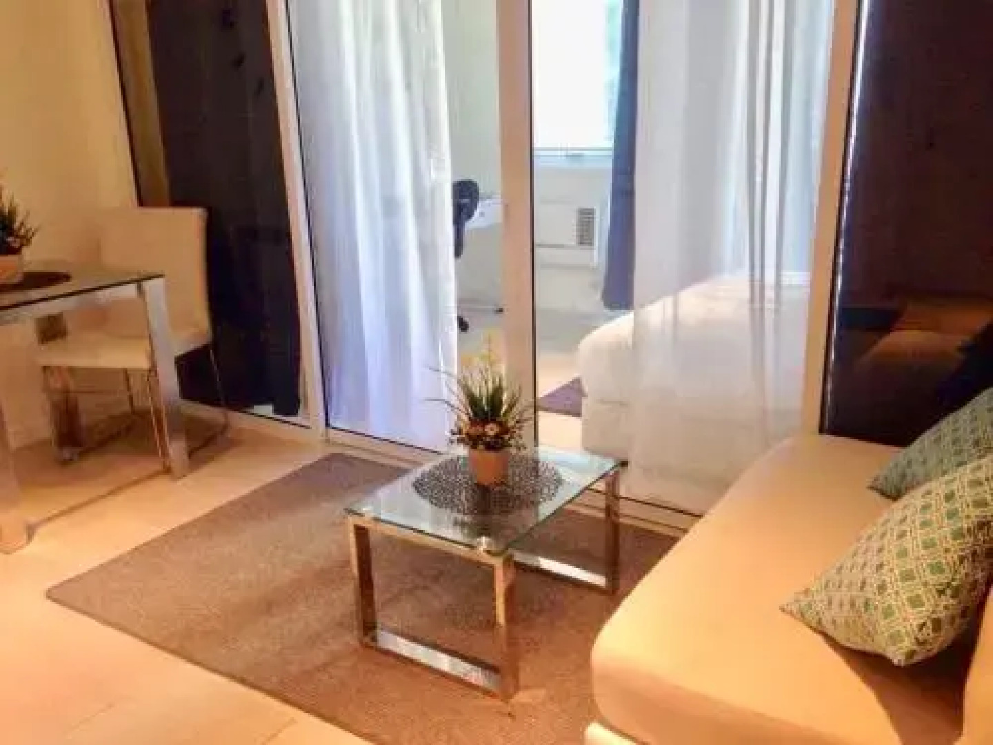 Cozy 1BR w/ Balcony at AZURE