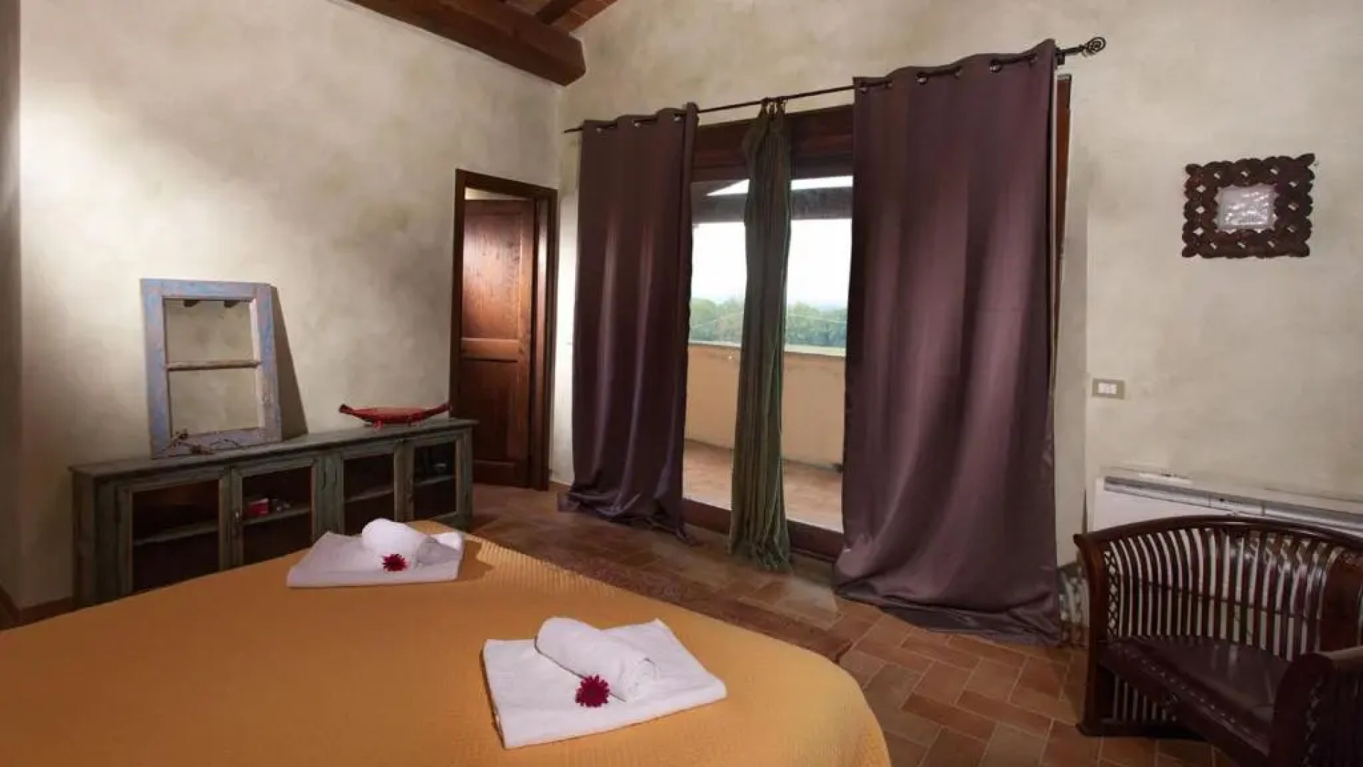 GENIUS LOCI 6&1, Emma Villas