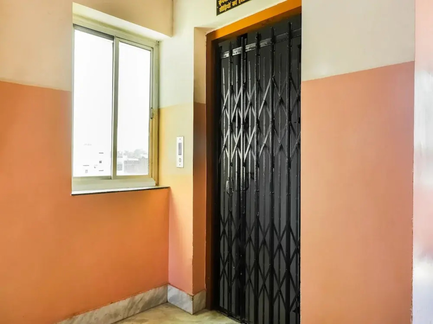 OYO 30121 Hotel Shanti Inn