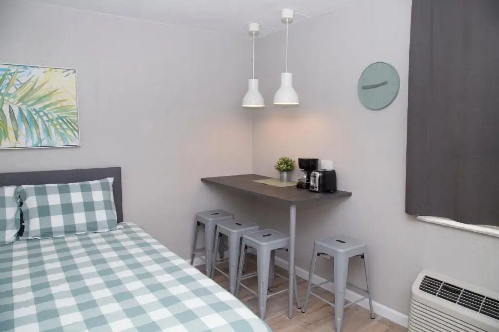 Harbour Beach Oceanfront Resort