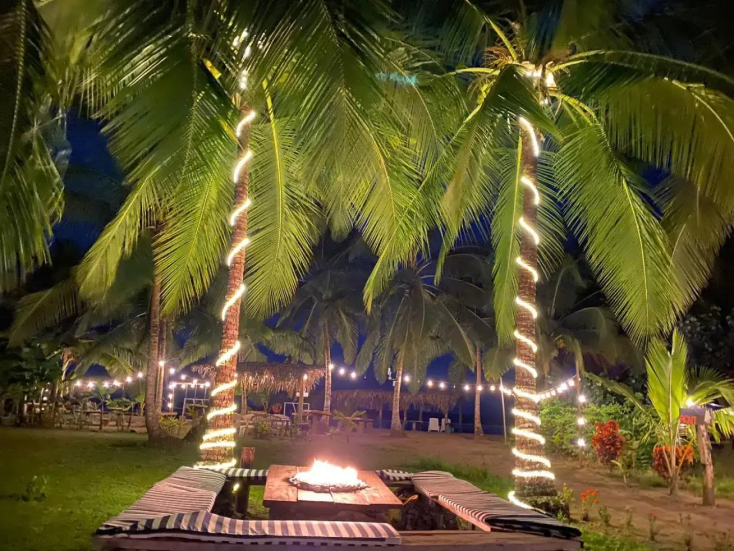 Show Pony Beach Resort and Suites