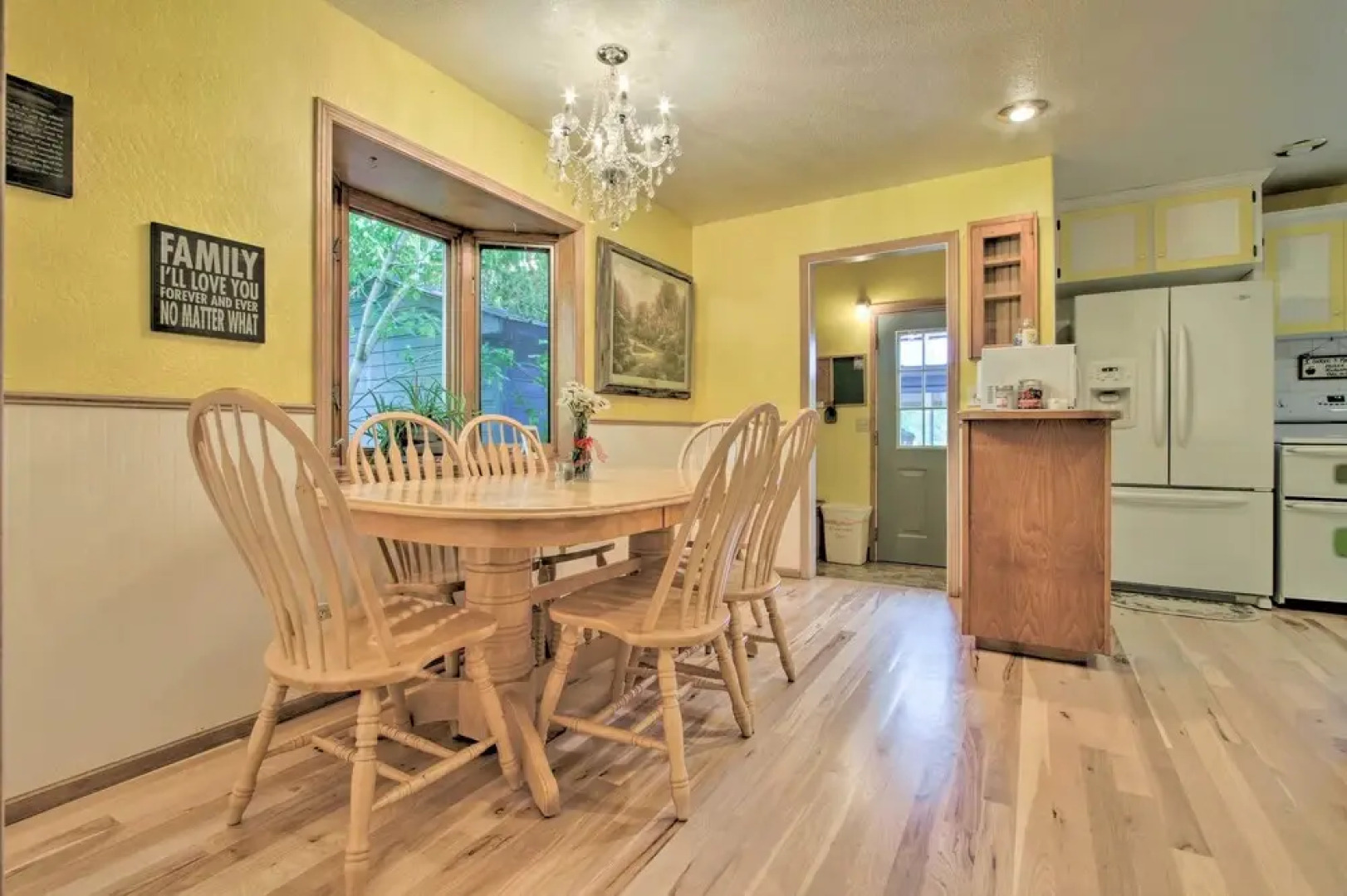 Cozy Home w/ Hot Tub: Half Mi to Salmon River!