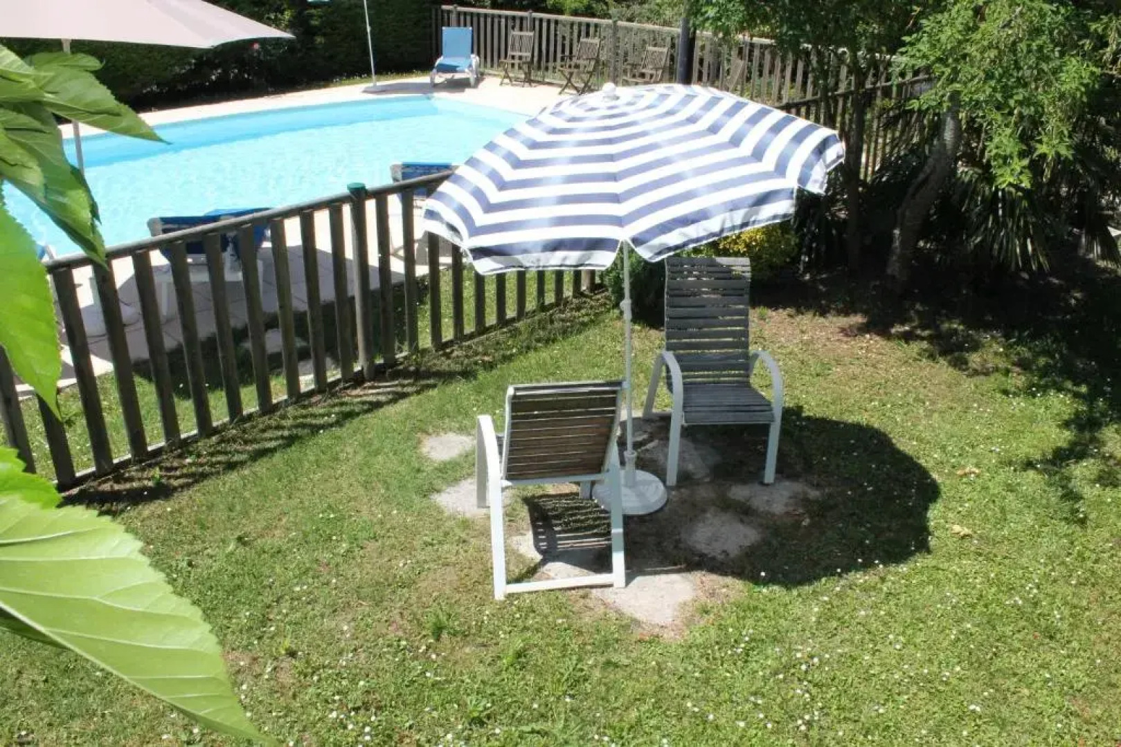 Logis Hotels  Auberge De La Tour   Hôtel Et Restaurant