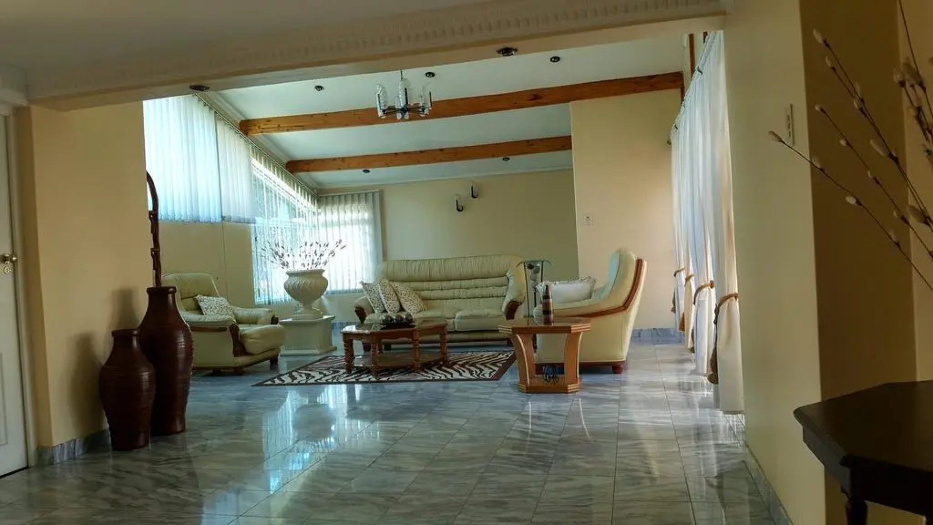 Zinzanathi Guesthouse