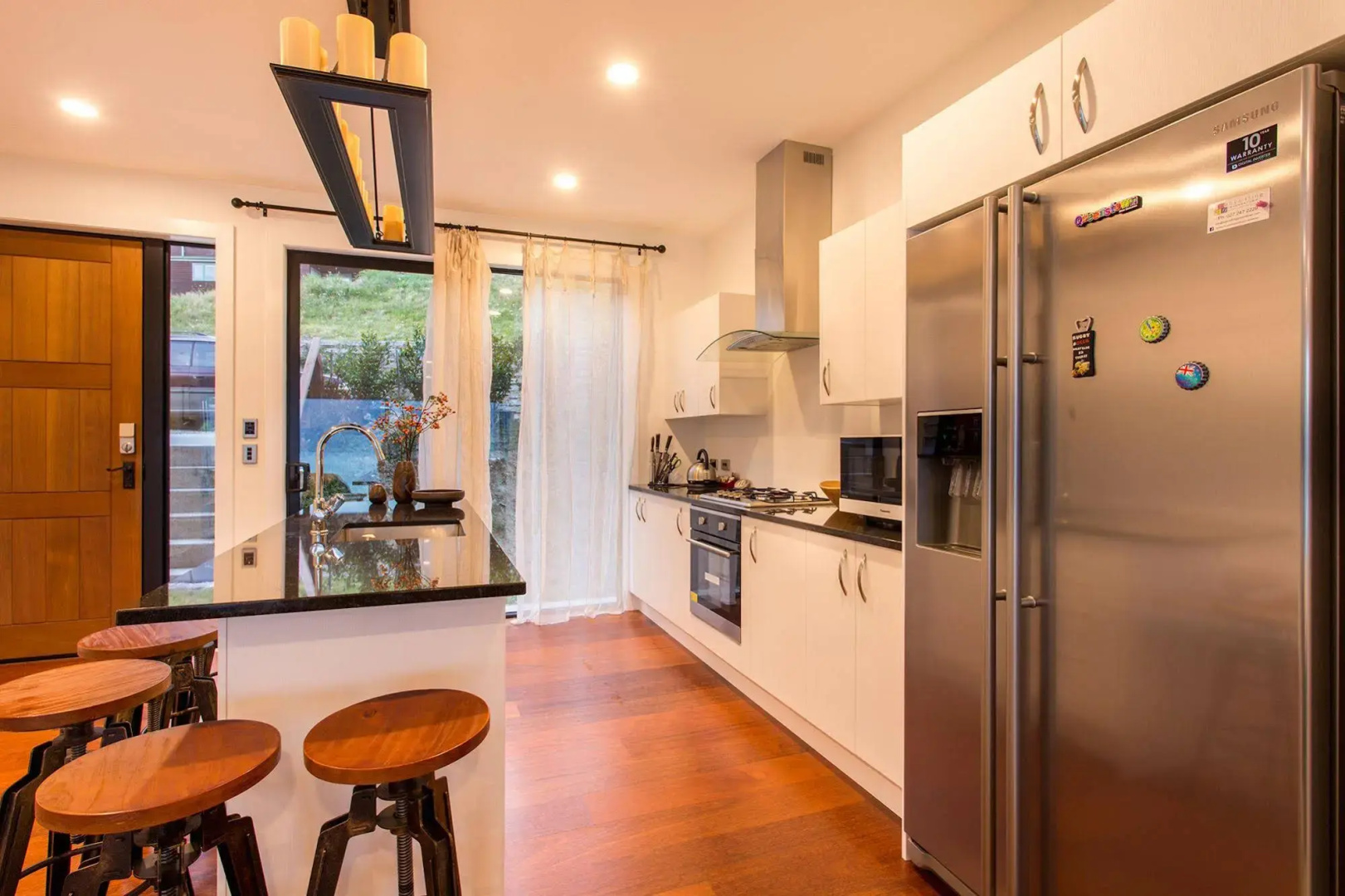 DH Lakeview Villa
