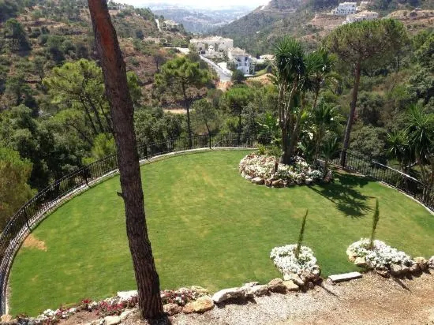 Villa Candela En La Colina