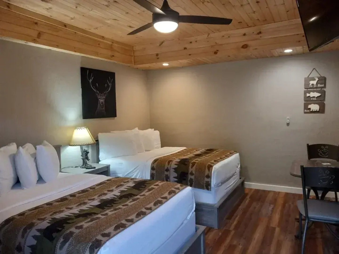 The Carter Lodge On The River