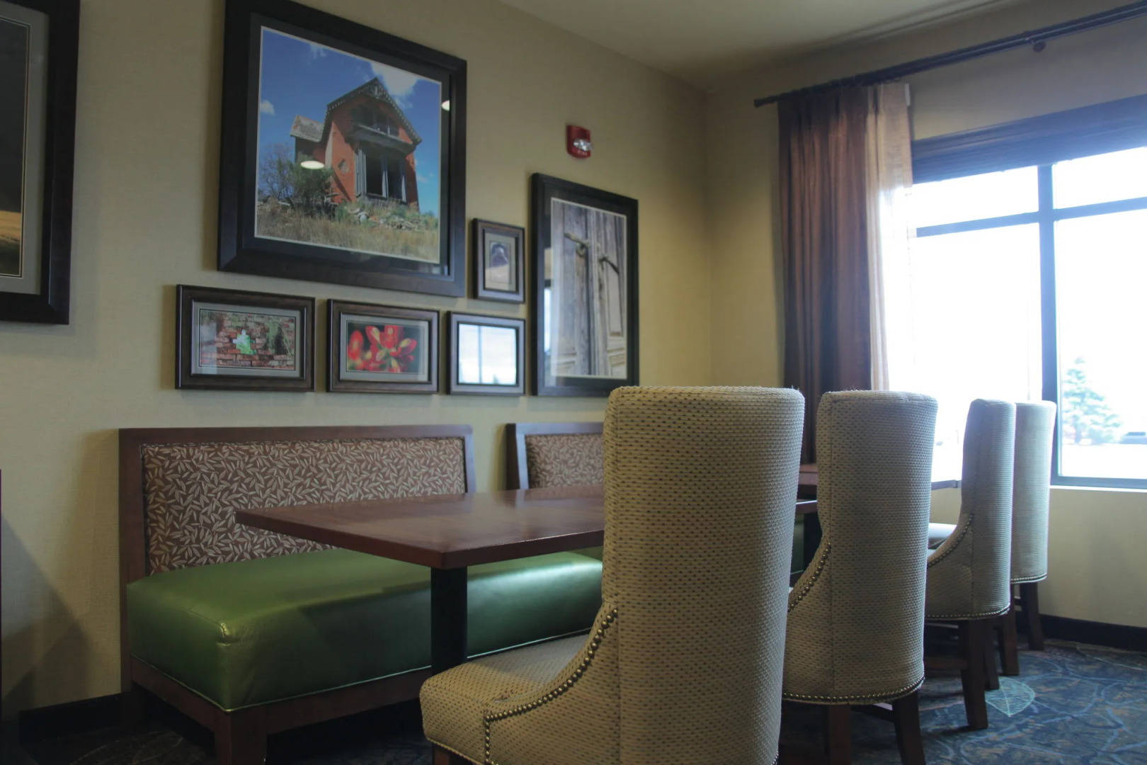 Little Missouri Inn & Suites