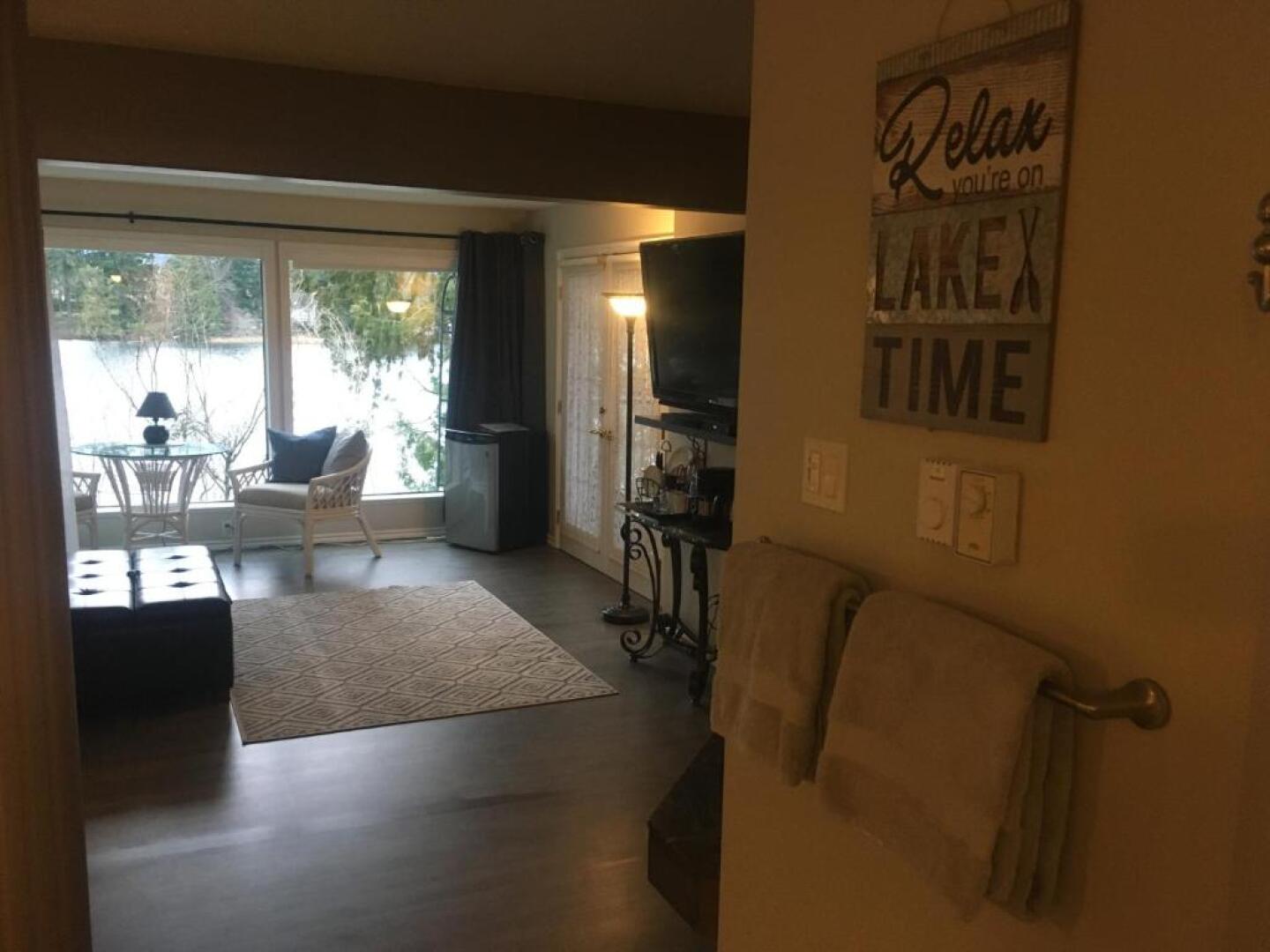 Long Lake Waterfront Bed and Breakfast