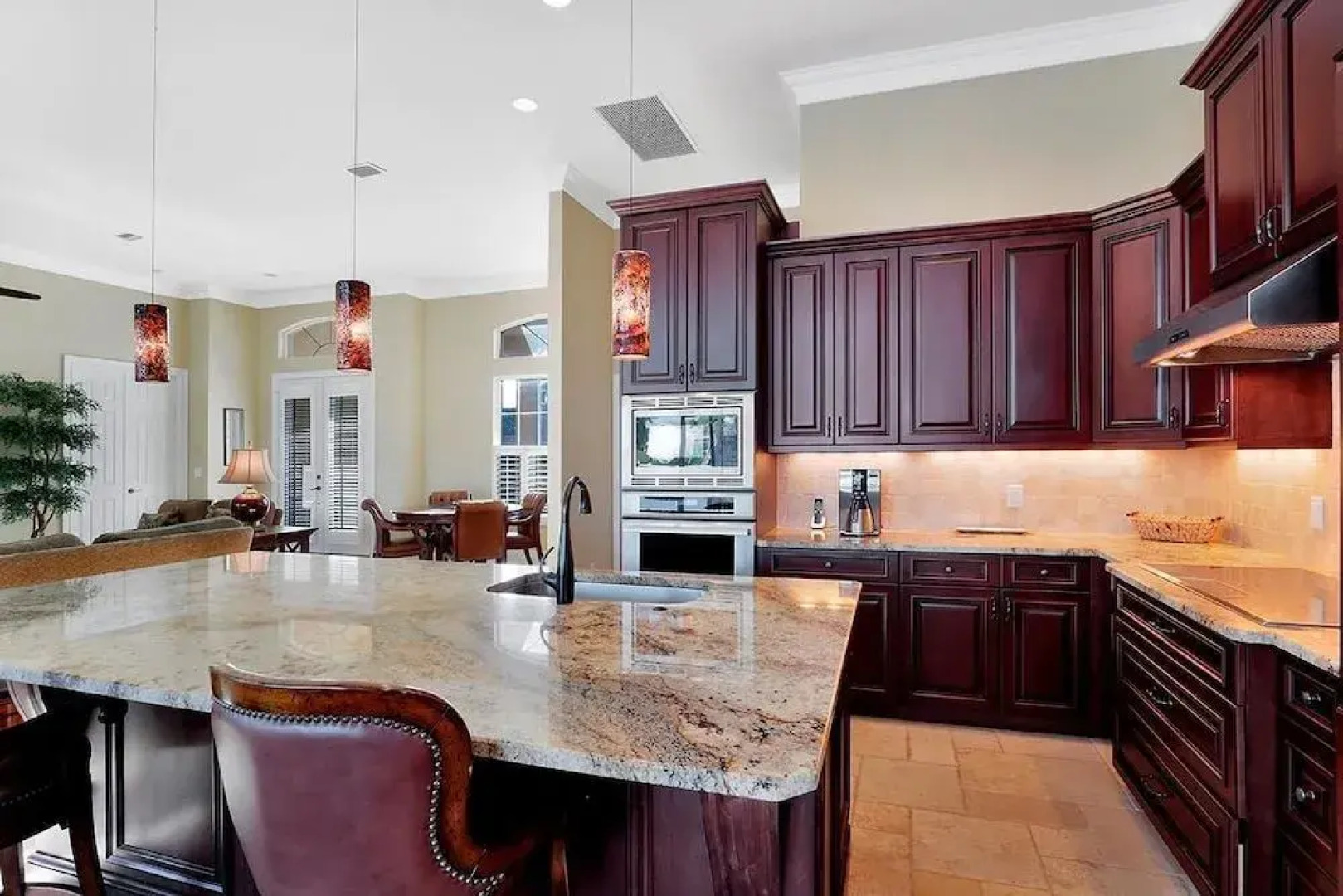 COPPER20 5 Bedroom Holiday Home by Marco Naples Vacation Homes