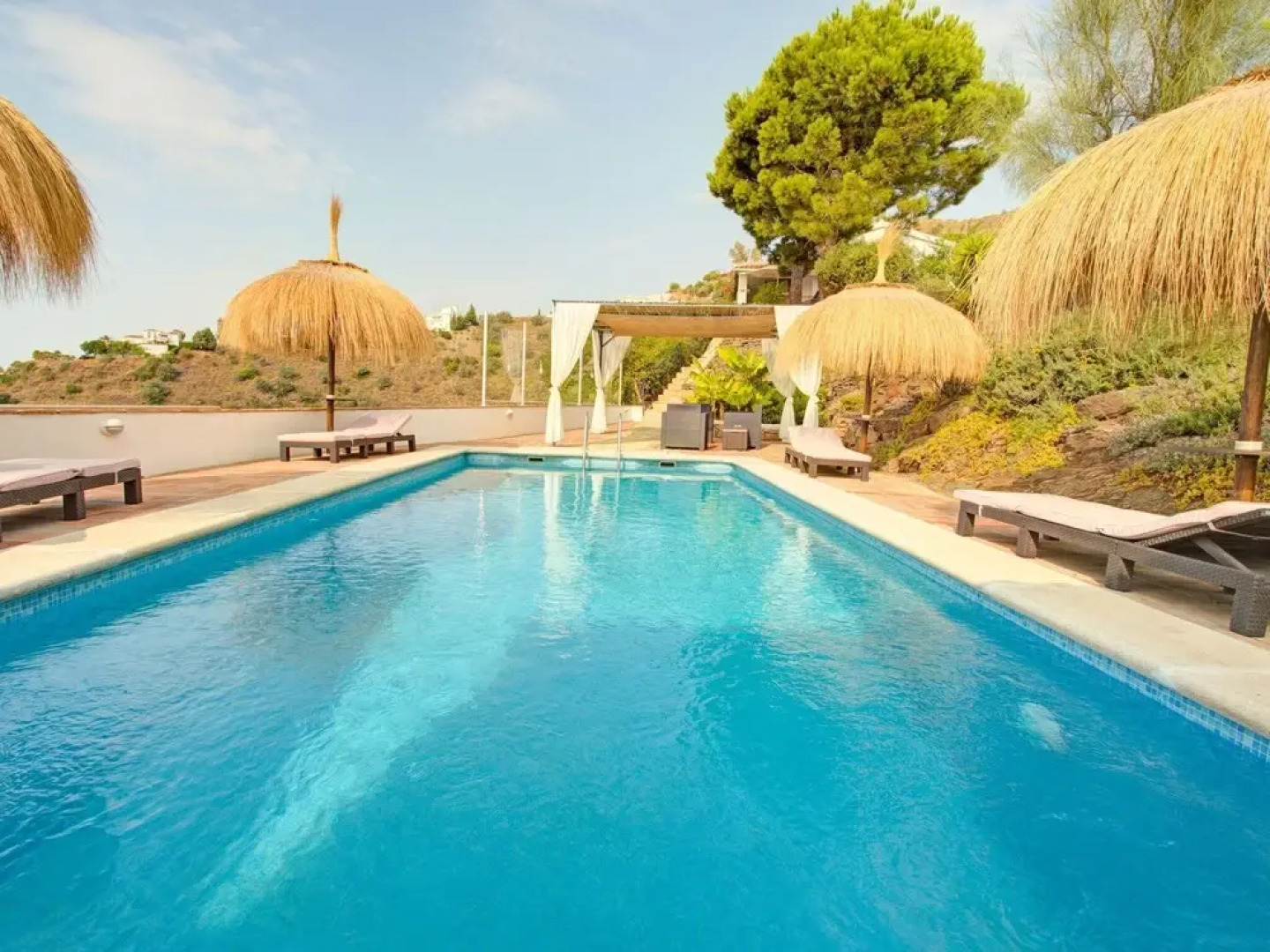 Serene Holiday Home in Sayalonga With Private Pool