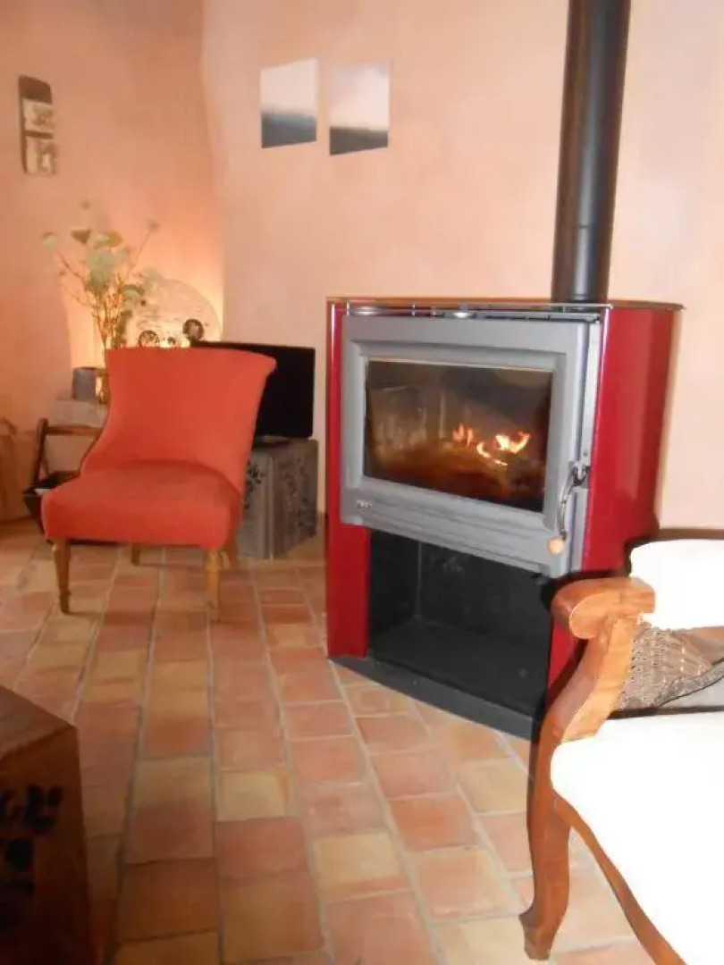 La Maison derrière la Fontaine