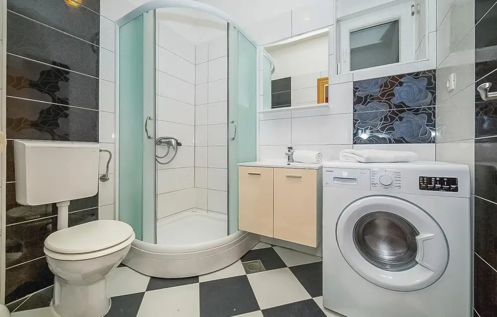 Nice Home in Kastel Stari With Wifi and 3 Bedrooms