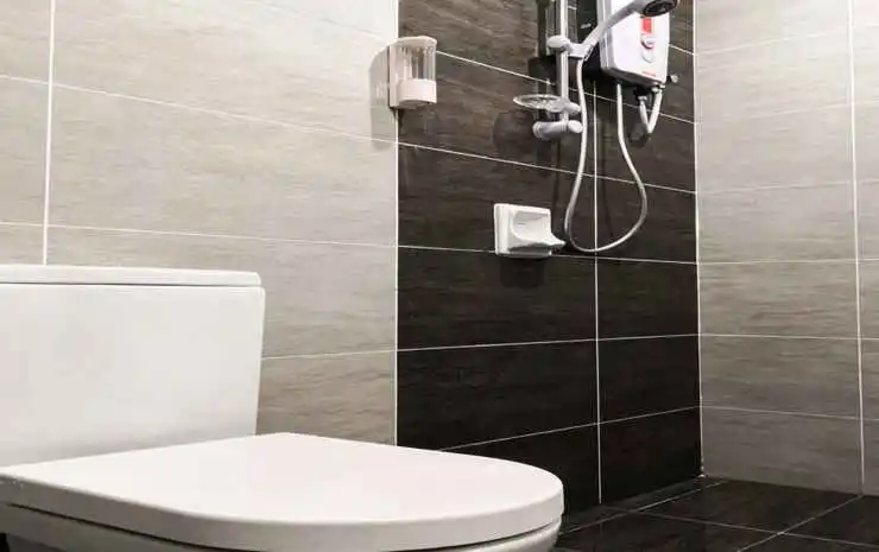 MU Windmill I 360 Skypool Superior Suite