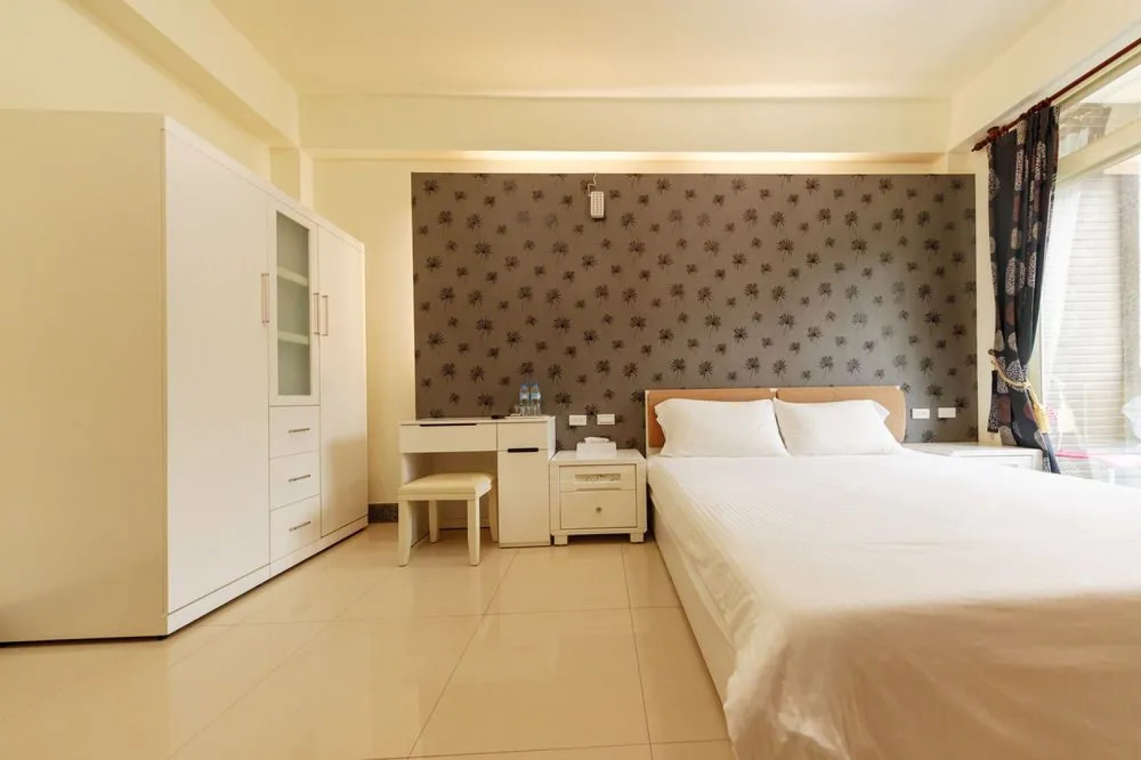 Playing Off 107 Bed and Breakfasts