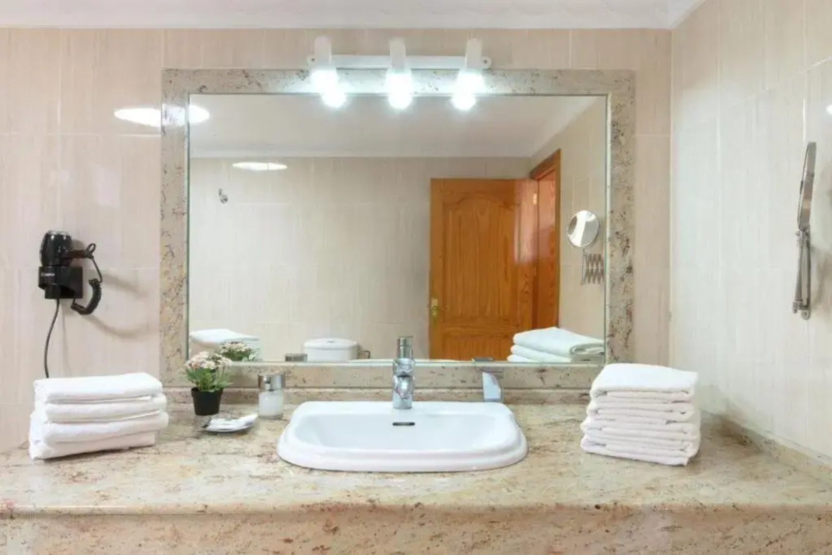 HOTEL-FINCA Rural José Manuel 28pax