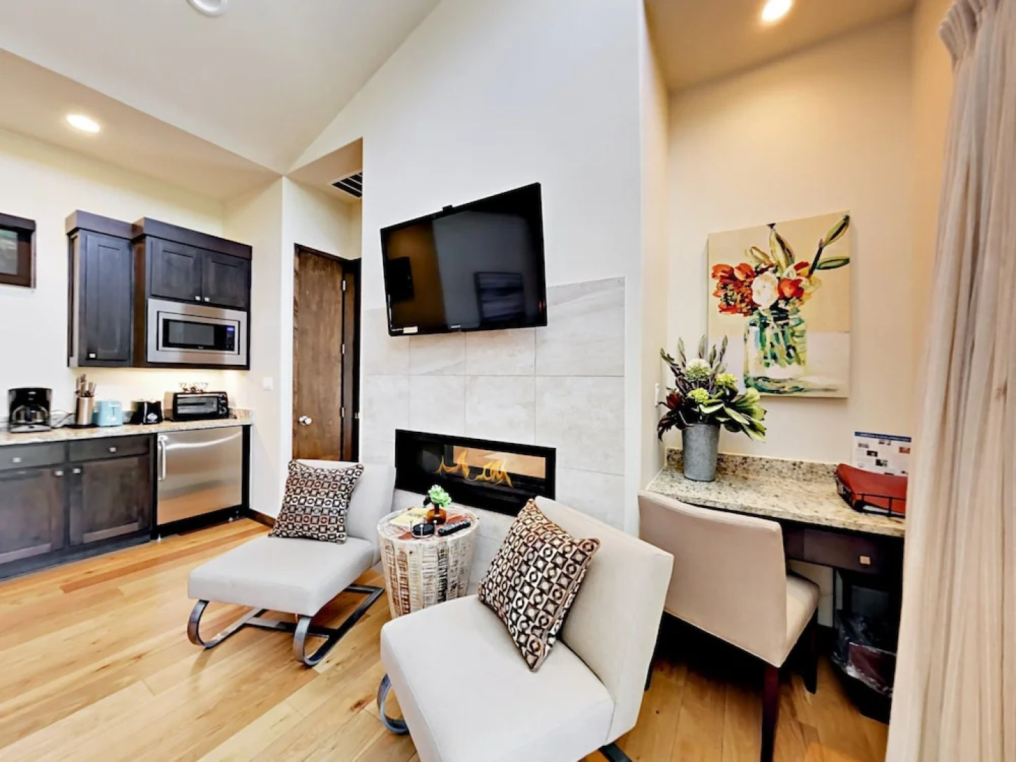 The Reserve at Lake Travis Cabin #4