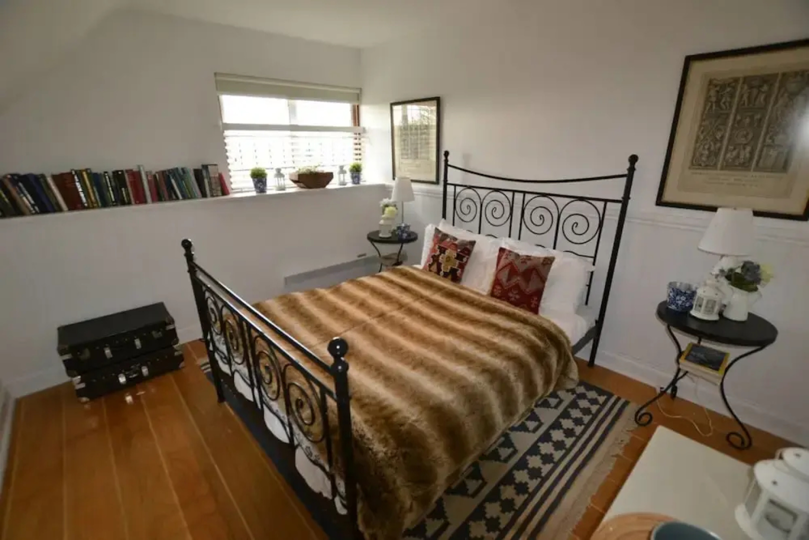 Cherry Blossom / 2-bed Home on Osea Island, Essex