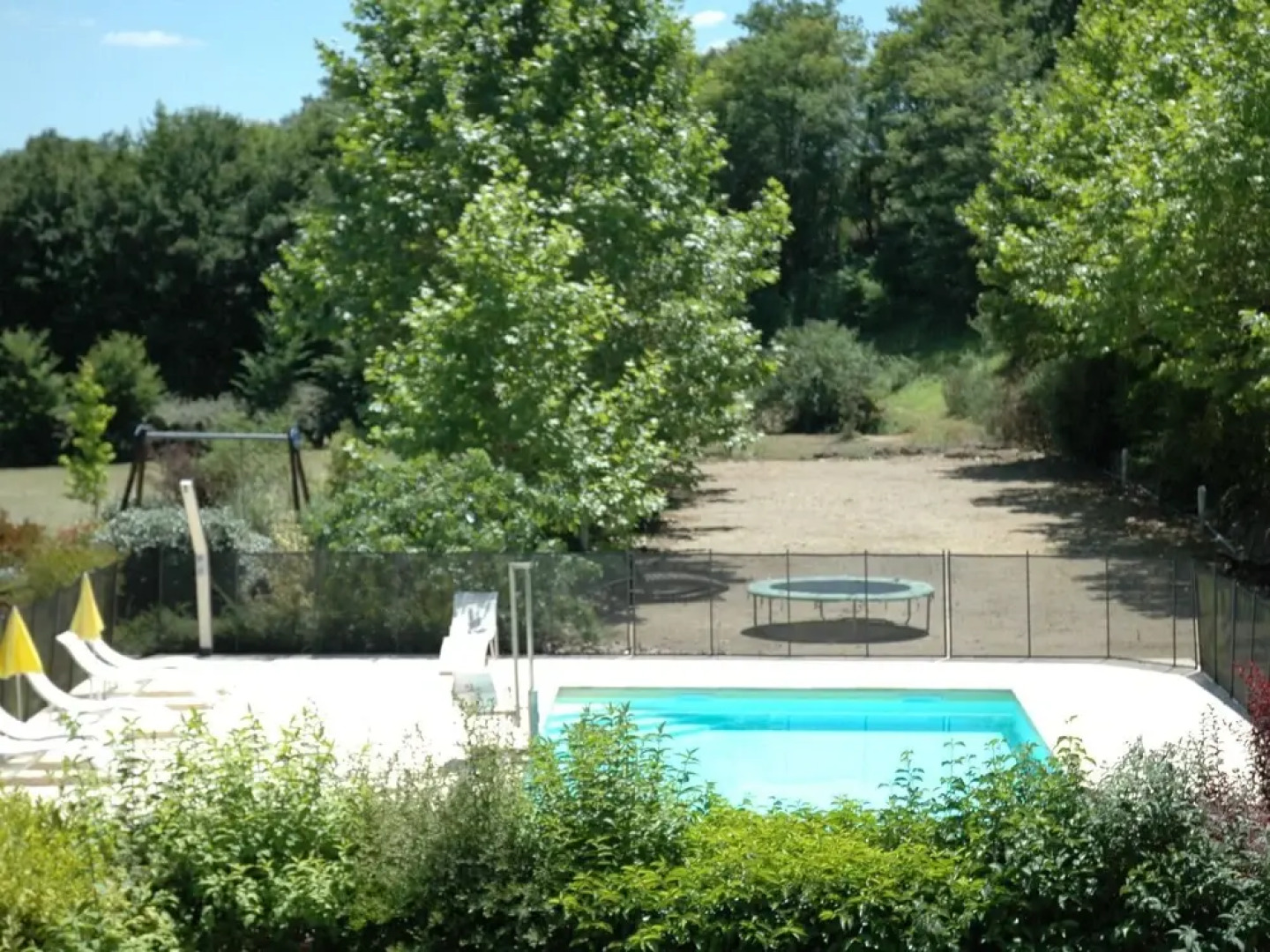 Attached House With Garden for 2 People and a Baby in a Small-scale Park