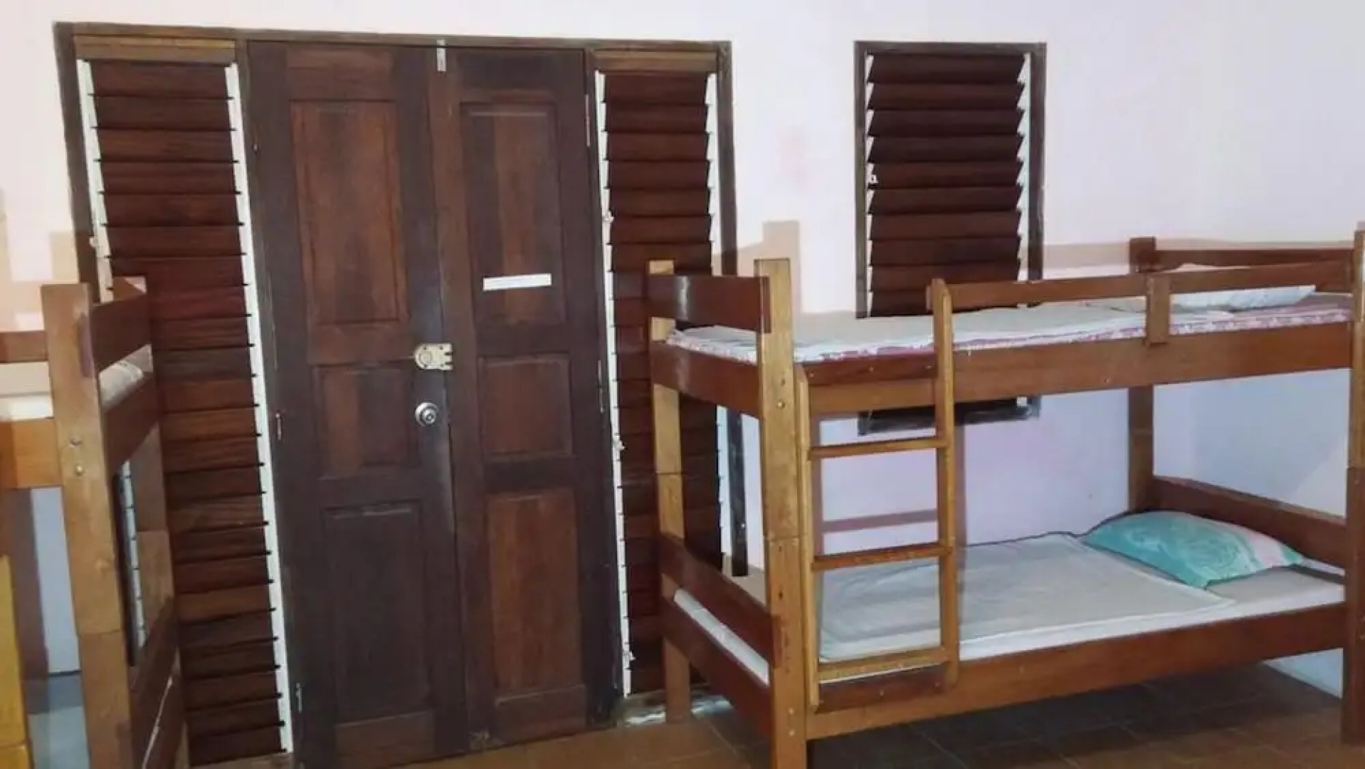 Bluepango Guest House  Hostel