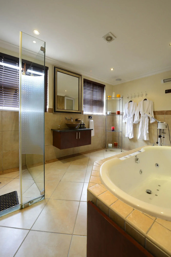 Whalesong Hotel & Spa