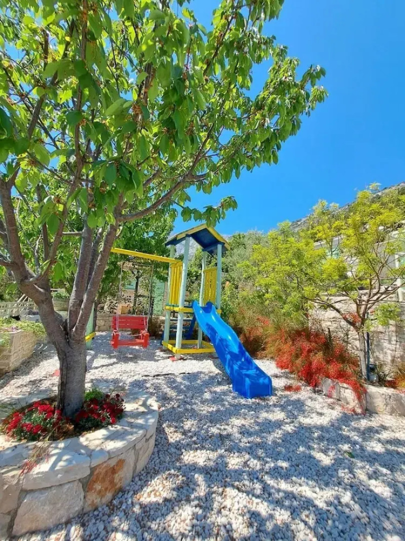 Three Holiday Homes - H1 Azur