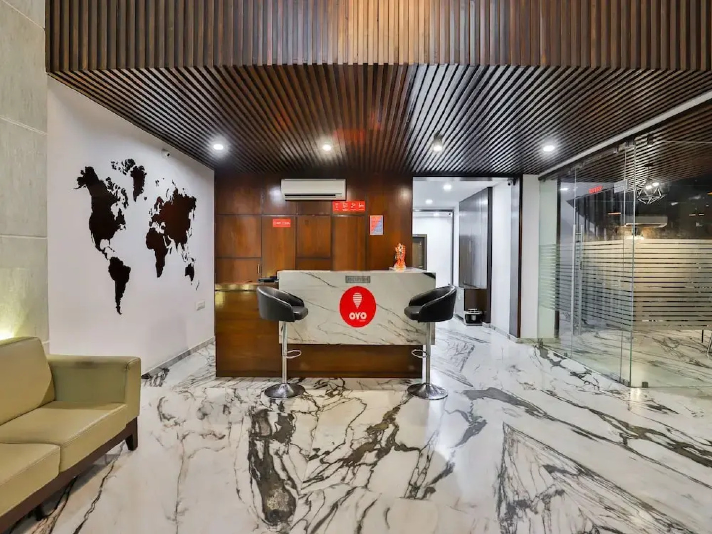 OYO 18585 Hotel Rajdhani