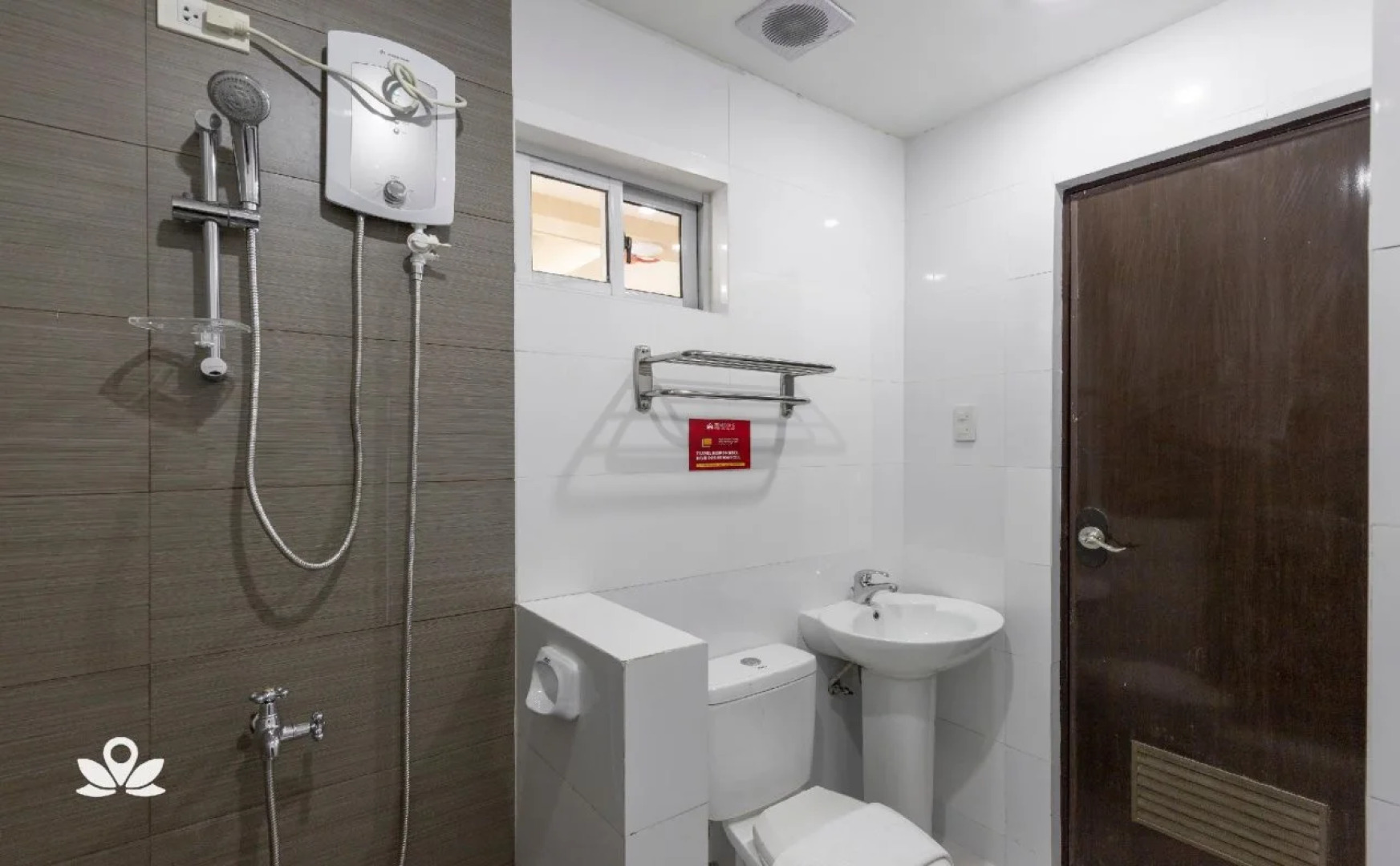 ZEN Rooms Basic 10th Ave Cubao