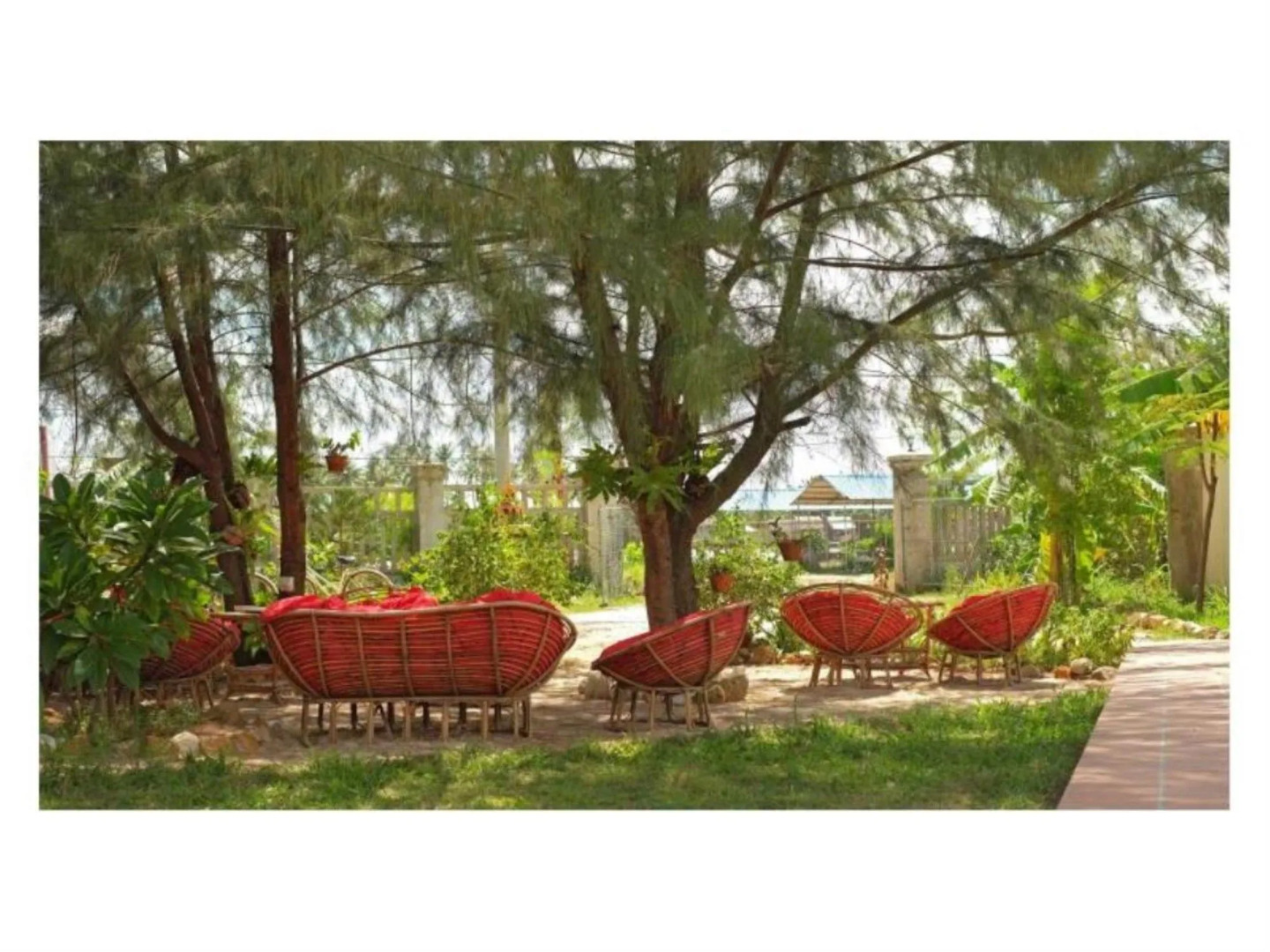 Two Moons Hotel - Hostel