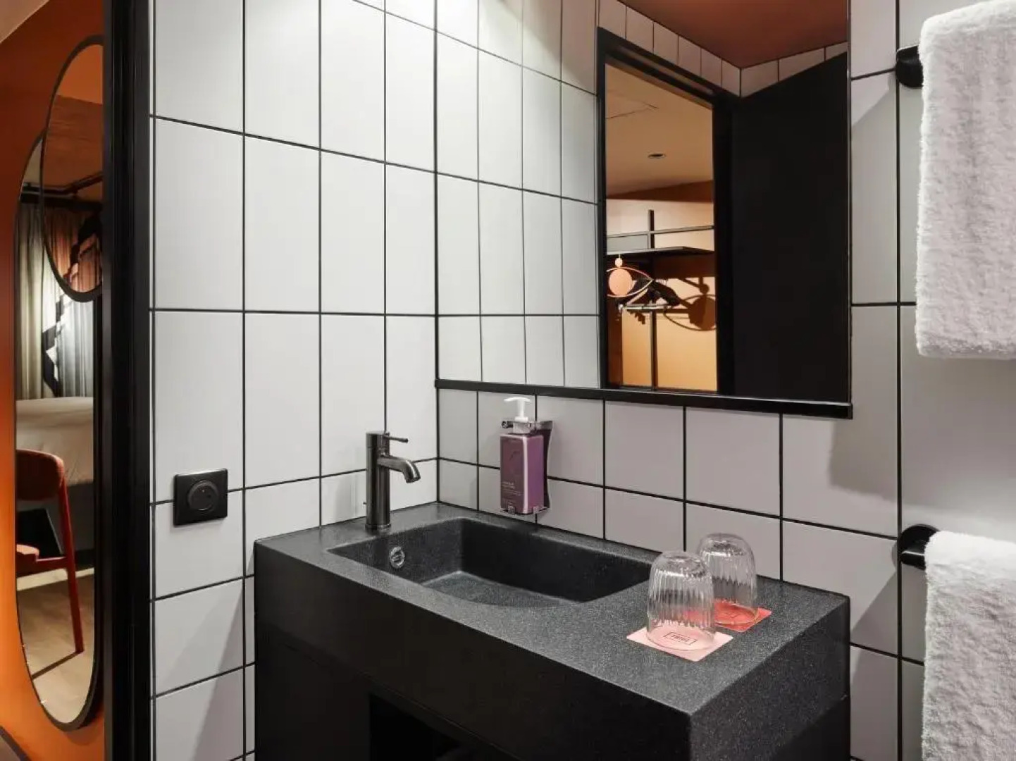 Tribe Paris Saint Ouen