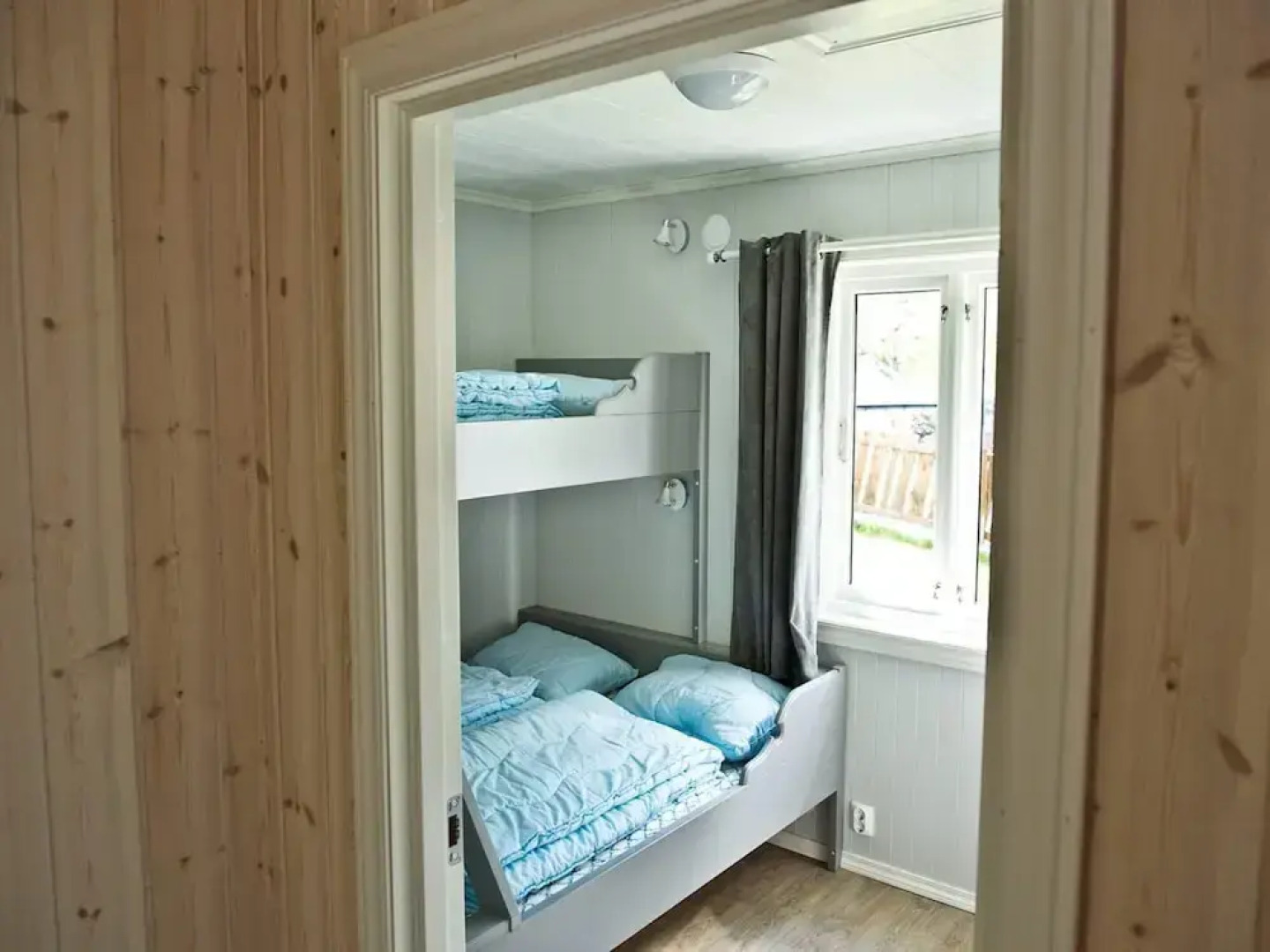 Holiday Home in Kinsarvik by the sea