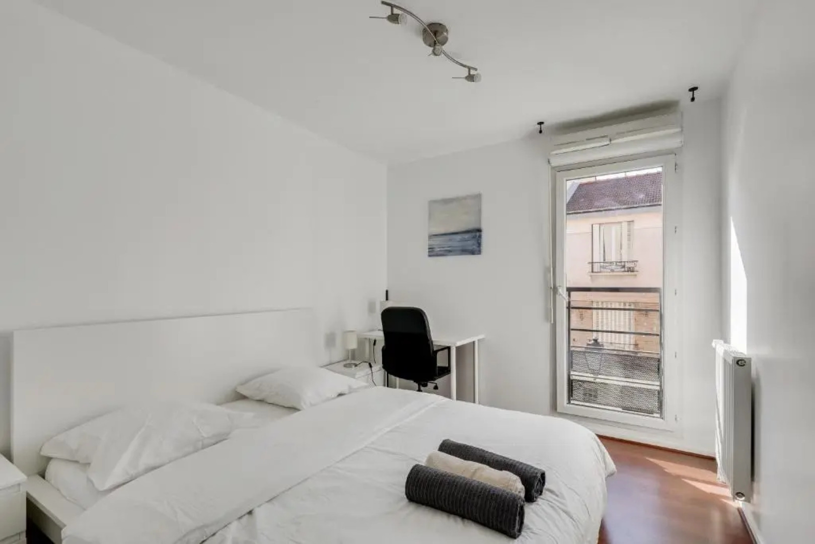 Chic and spacious apart with parking