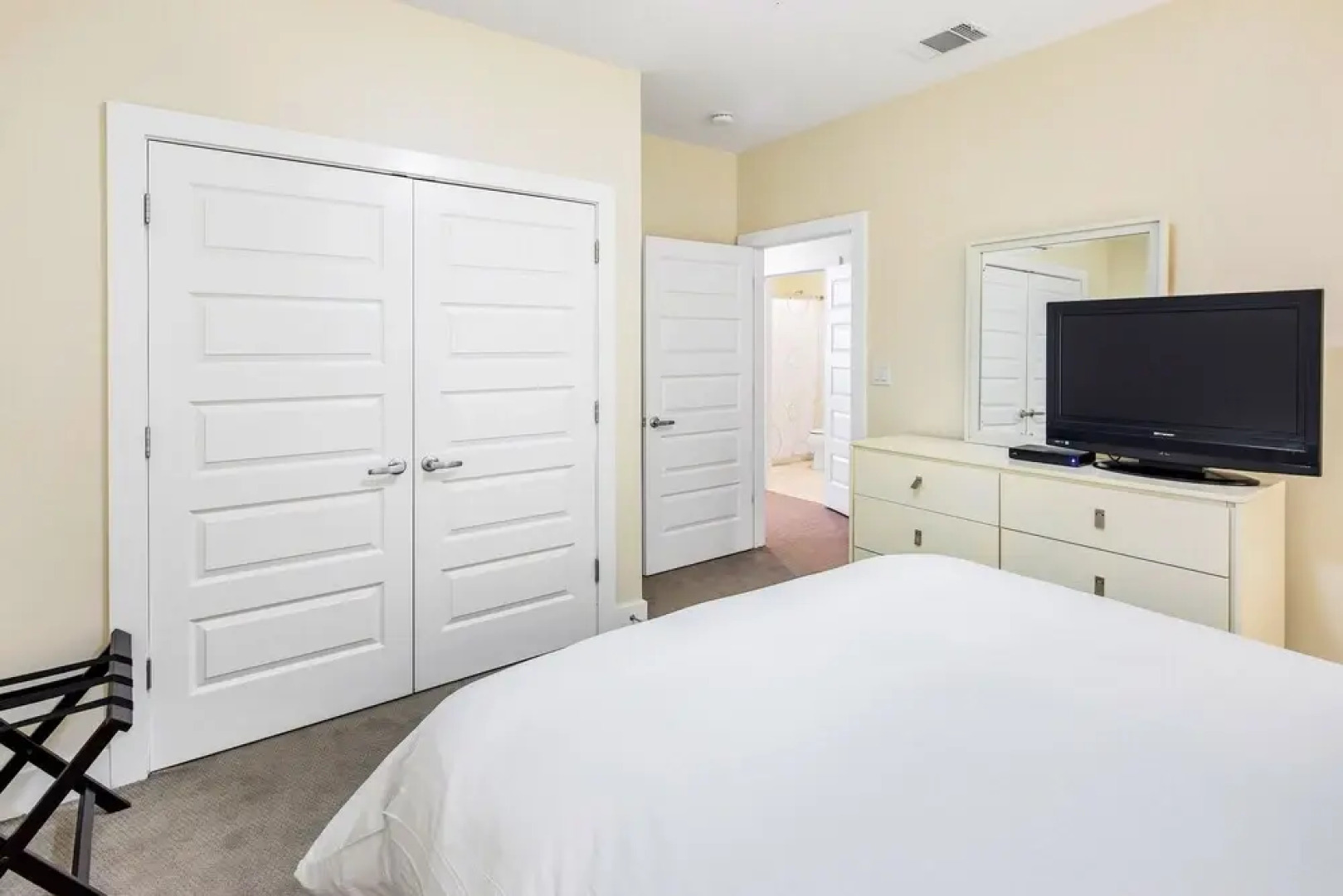 Global Luxury Suites at the Gateway Arch