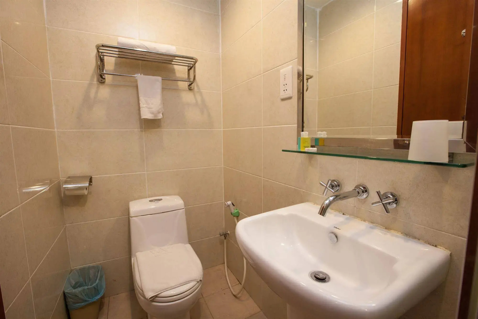 OYO 597 Winner Hotel