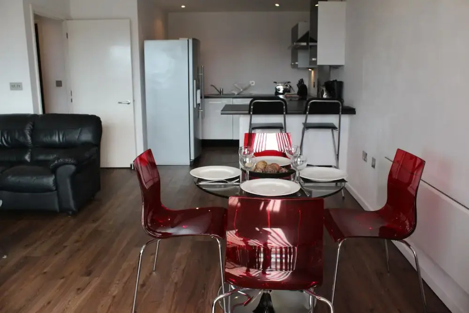 City Crash Pad - West Street Apartments