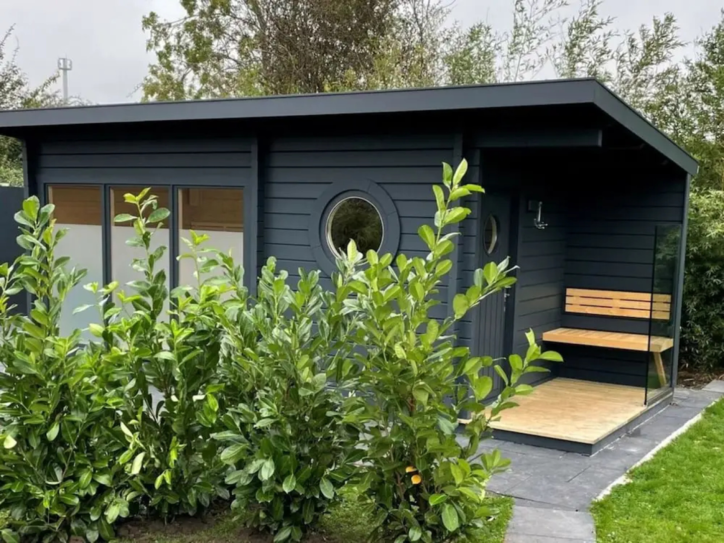 Bente Modern Retreat
