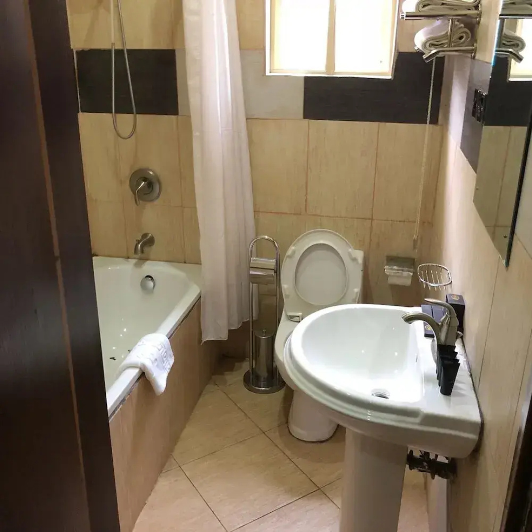 Eterno Hotels Limited