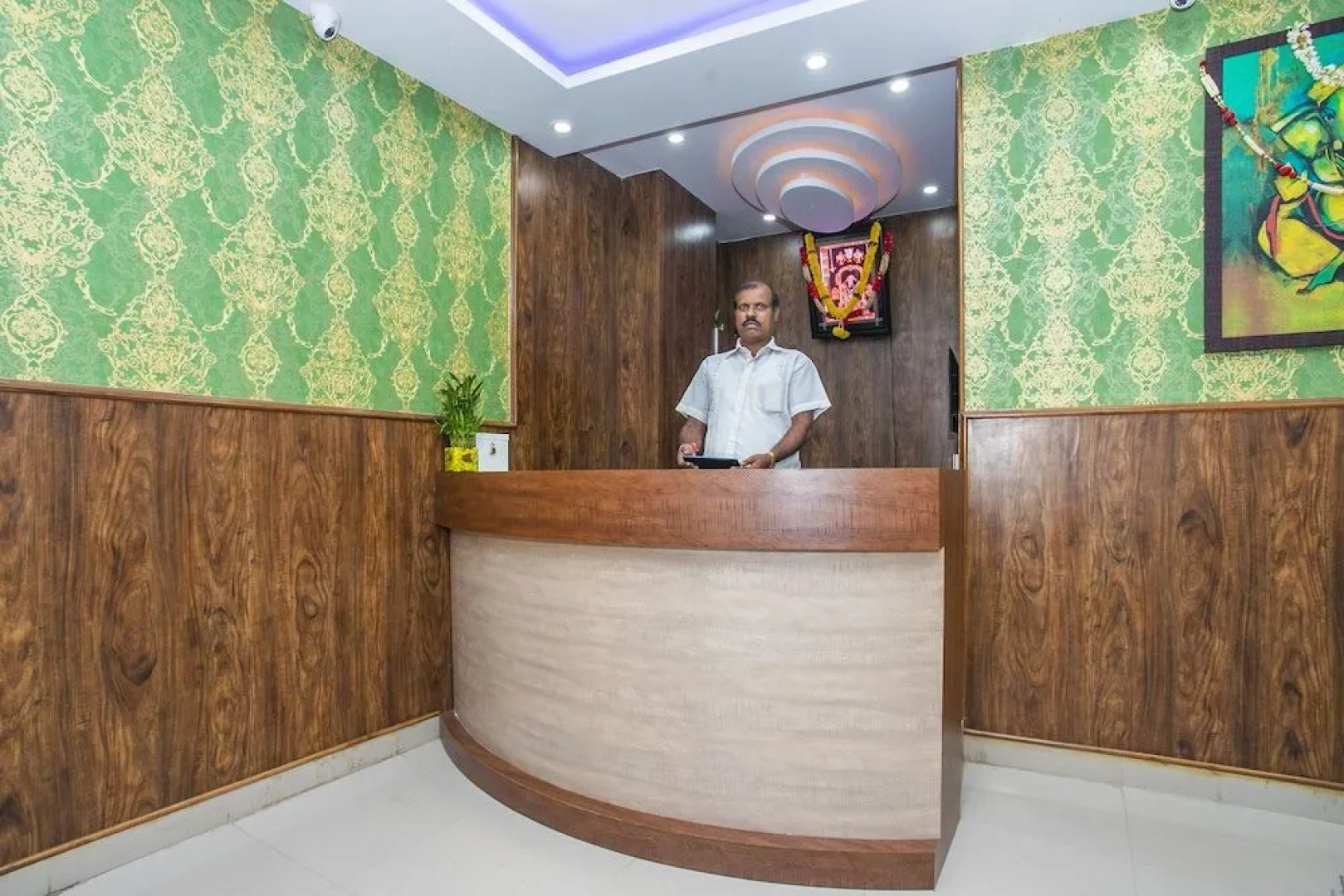 OYO 19764 Malnad Grand Inn